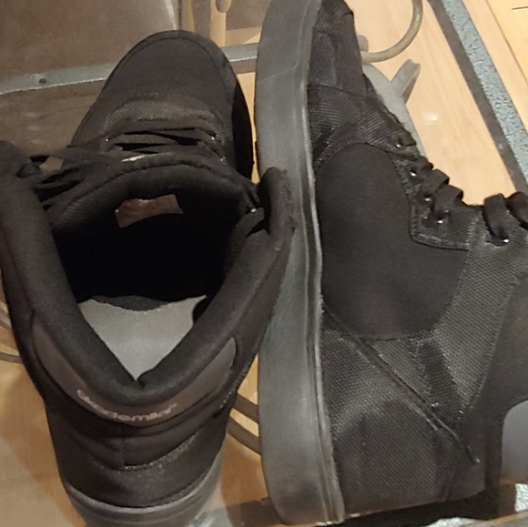 Men's Shoes - Picture 3 of 3